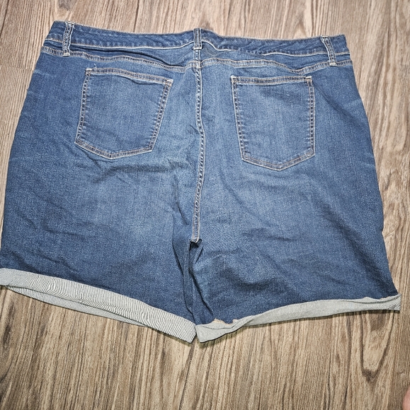 Ana Denim Shorts 22W - Picture 3 of 3